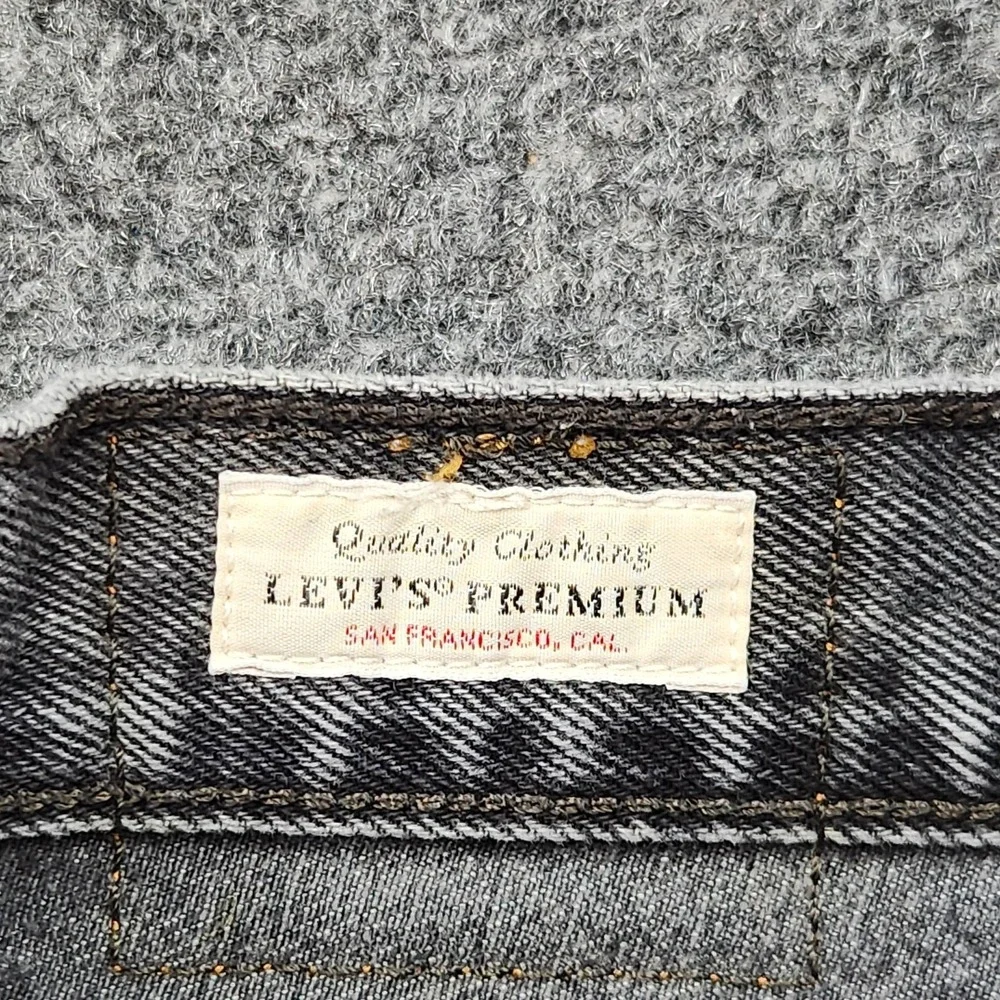 Levis Premium 501 Jeans Mens 32x32 Gray Button Fly Straight Leg Denim A1959-0003